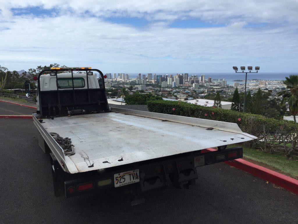 Why do I need a Flatbed? - Hawaii Towing Company Inc.